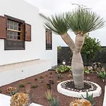 לינה וארוחת בוקר El Jable Lanzarote